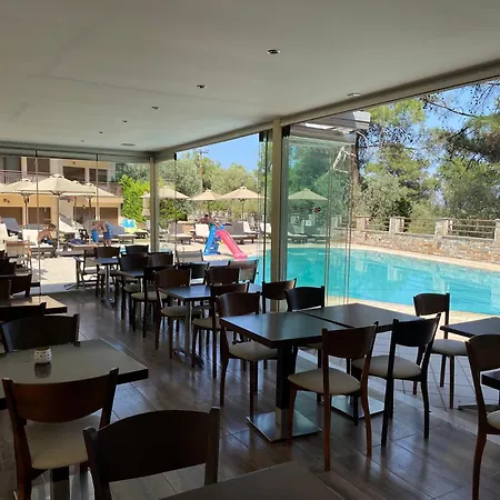 Four Season 3* Glykadi