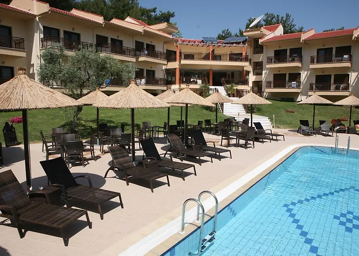 Four Season Hotel 3*